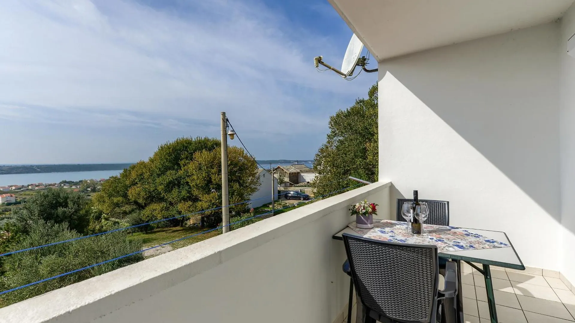 Apartment Wohnung Fuer 22 Personen Razanac