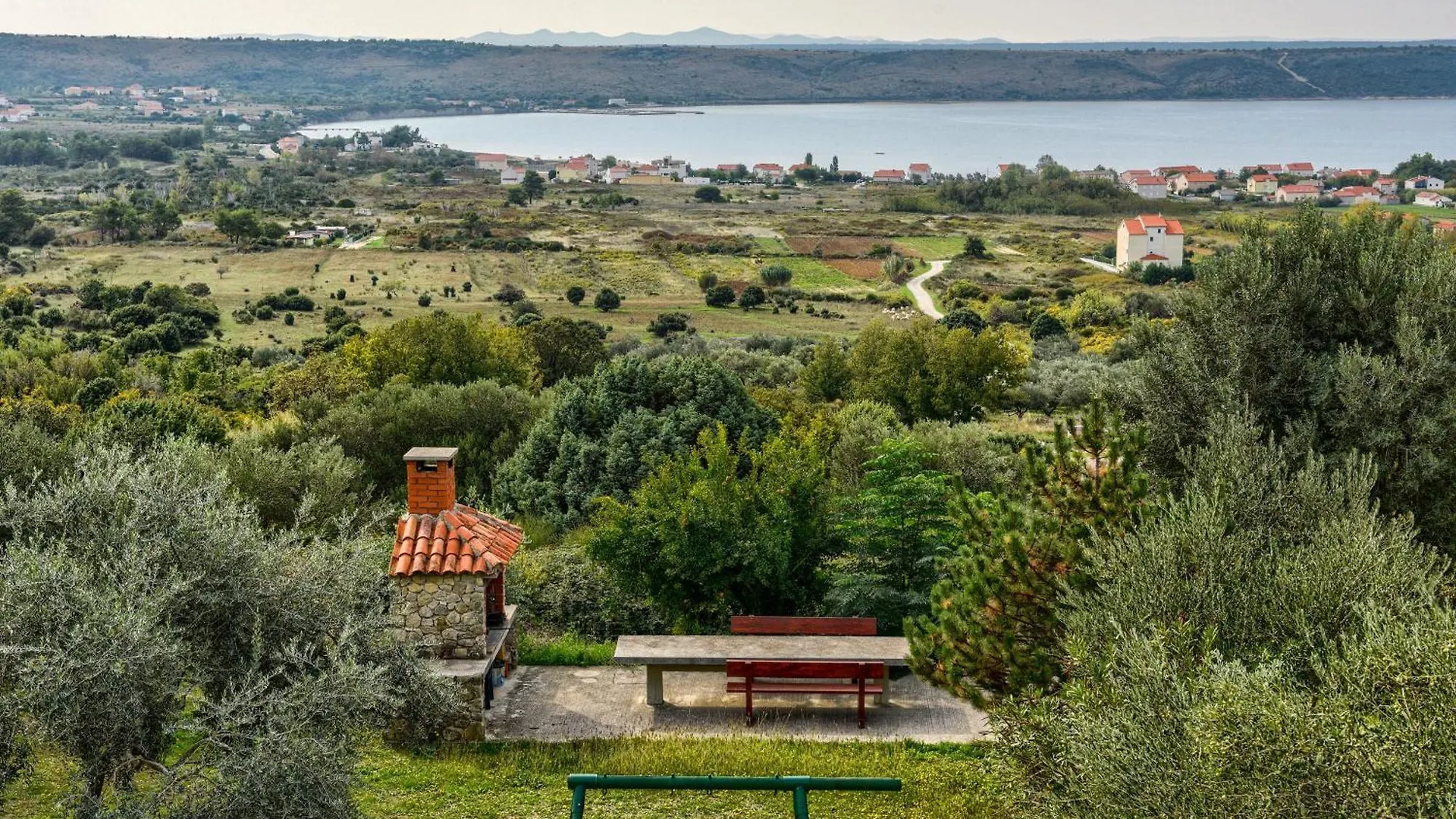 Wohnung Fuer 22 Personen Ražanac Apartmán