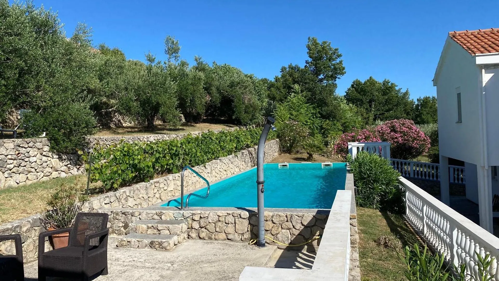 Wohnung Fuer 22 Personen Razanac Croatia